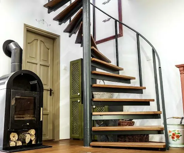 Negy Evszak Vendeghaz דירה נושבאי